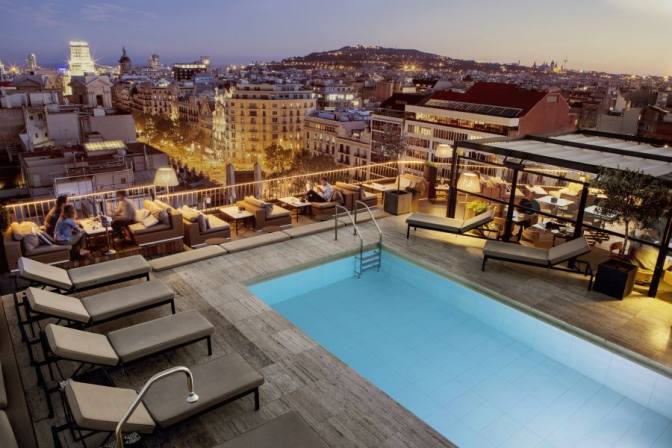 terrace-cocktail-bar-la-dolce-vitae-majestic-hotel-barcelona-center